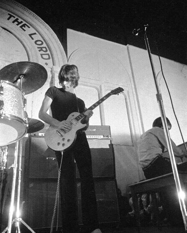 Jeff Beck at Boston Tea Party – photo by Peter Simon Jeff Beck at Boston Tea Party - photo by Peter Simon