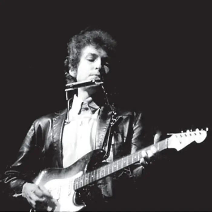 Bob Dylan at 1965 Newport Folk Festival Shakespeare Got Booed Too