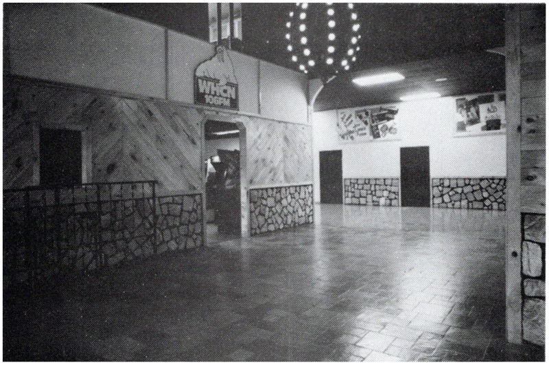 Agora Ballroom 03