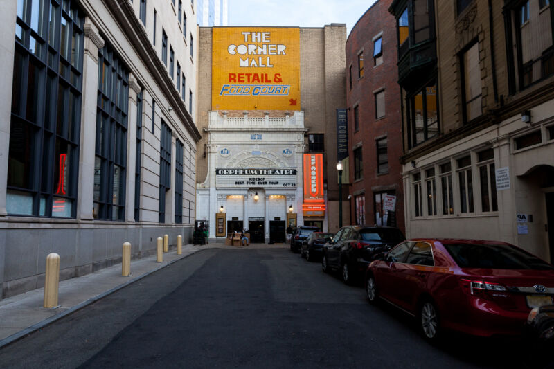 Orpheum Theatre Entrance Alley Orpheum Theatre