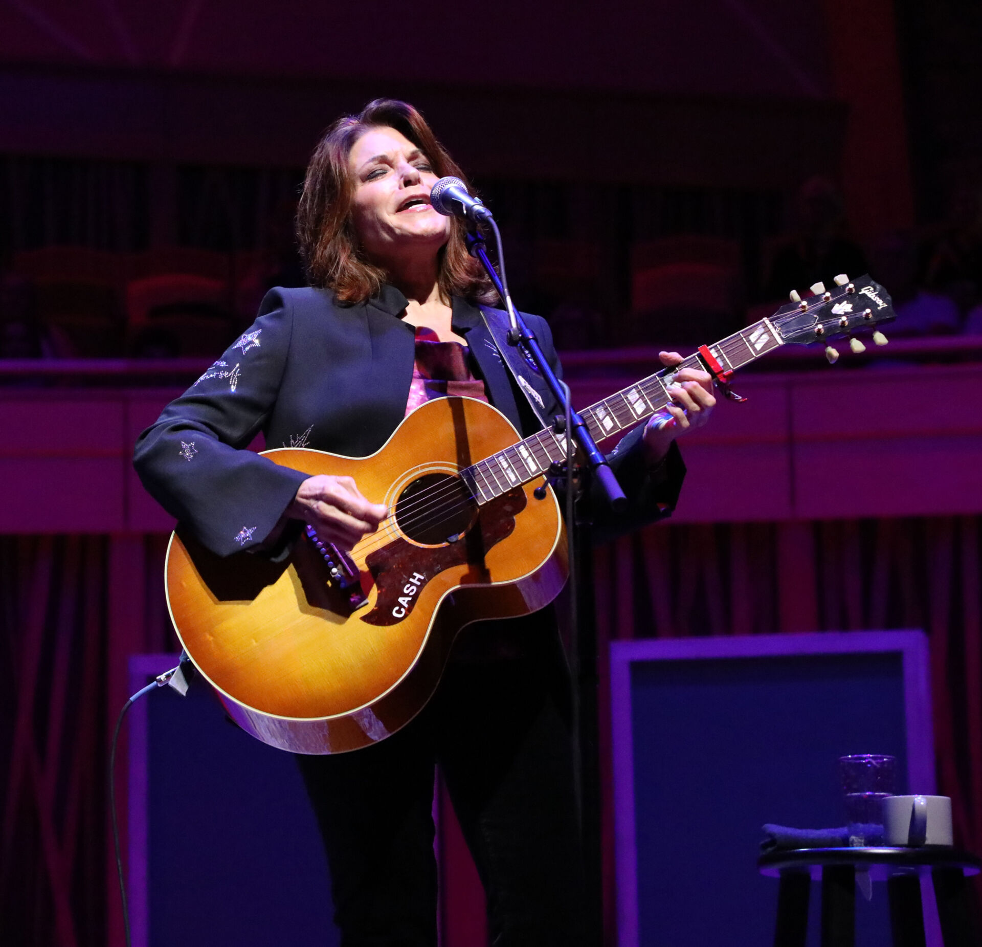 Rosanne Cash at Groton Hill Music Center – photo by Stephen M. Crafts Rosanne Cash at Groton Hill Music Center - photo by Stephen M. Crafts