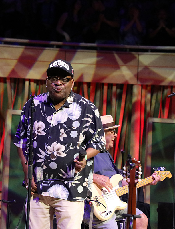 Barrence Whitfield on stage with Los Lobos at Groton Hill Music Center 07/23/26 – photo by Stephen Crafts Barrence Whitfield on stage with Los Lobos at Groton Hill Music Center 07/23/26 - photo by Stephen Crafts