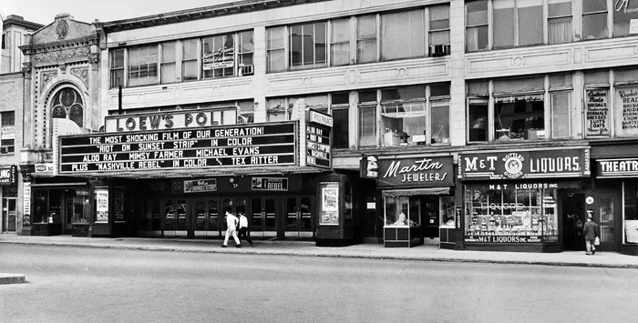 Loew’s Poli Loew's Poli