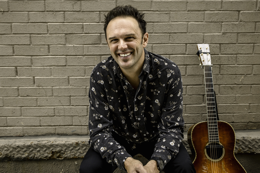 Mark Erelli – photo by Liz Maney Mark Erelli - photo by Liz Maney