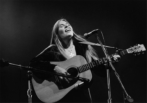 Joni Mitchell at Newport Folk Festival 1967 – photo by David Gahr Joni Mitchell at Newport Folk Festival 1967 - photo by David Gahr